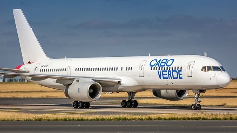Flugzeug der Cabo Verde Airlines